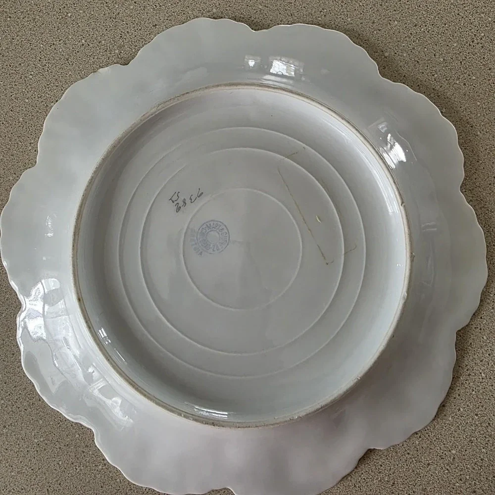 Antique Marx & Gutherz Carlsbad Austria Scalloped Edge 7.5
